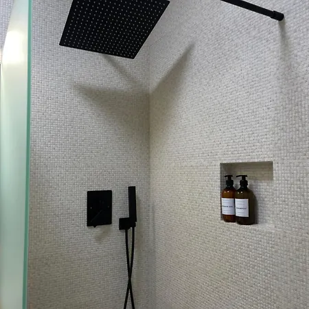 Apartment Like